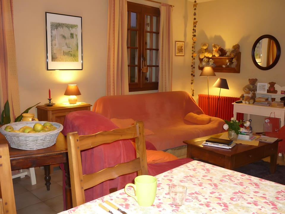 Property building, Living room