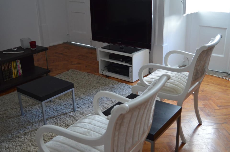 Communal lounge/ TV room, TV and multimedia, Living room