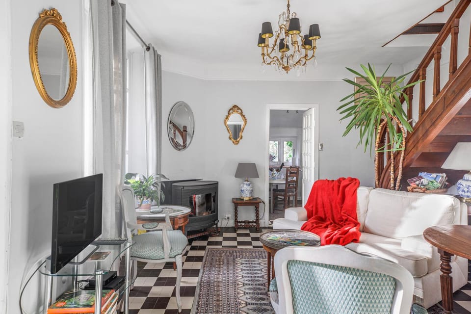 Property building, Living room
