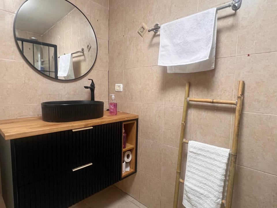 בית הקונגרס גבעת אולגה Apartment in Haifa District