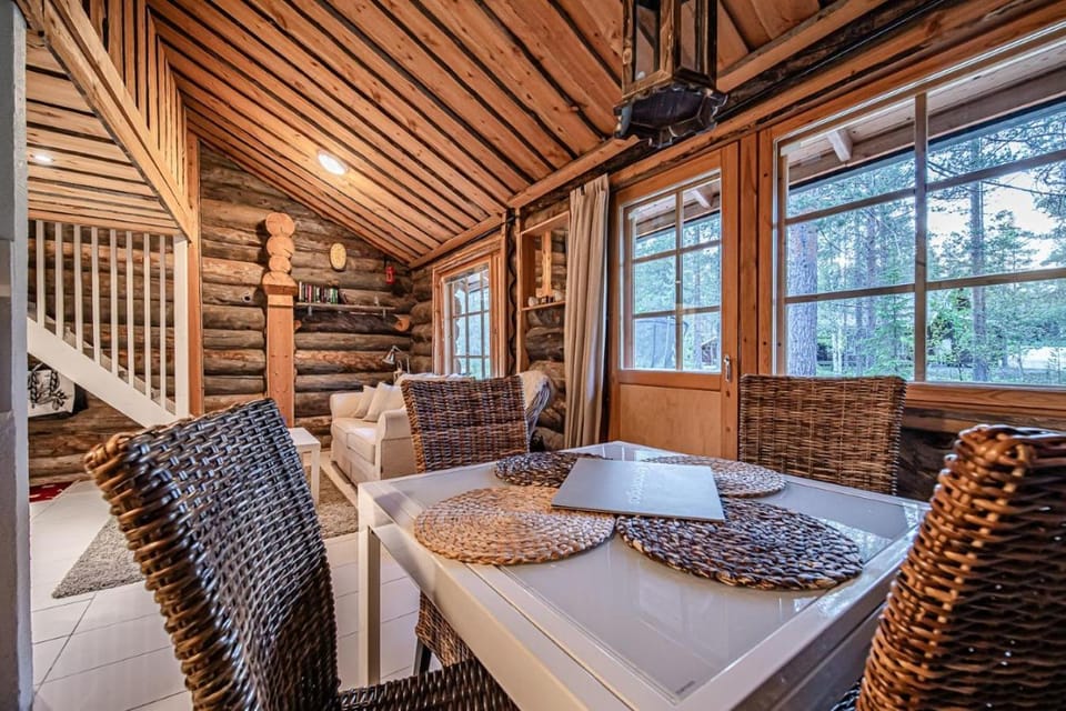 Patio, Living room, Photo of the whole room, Dining area, heating, internet