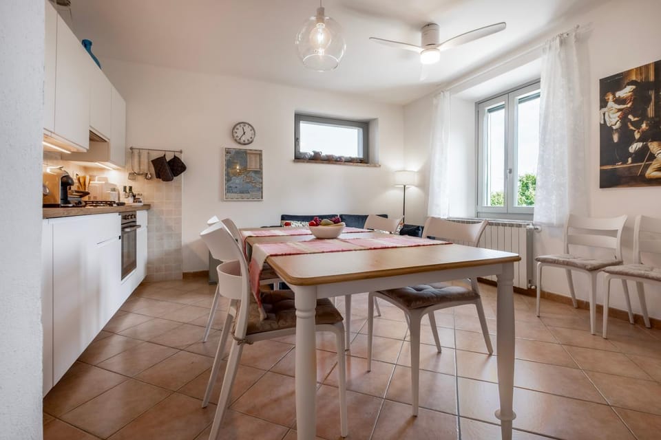 Property building, Kitchen or kitchenette, Living room