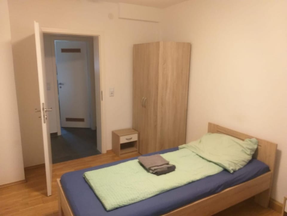 Monteurwohnung in Eisenberg Pfalz Apartment in Rhineland-Palatinate