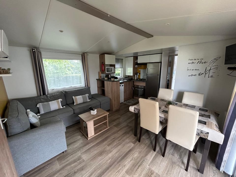 Mobil-Home 3ch 8 pers - Les Charmettes K100 - Les Mathes Campground/ 
RV Resort in Les Mathes