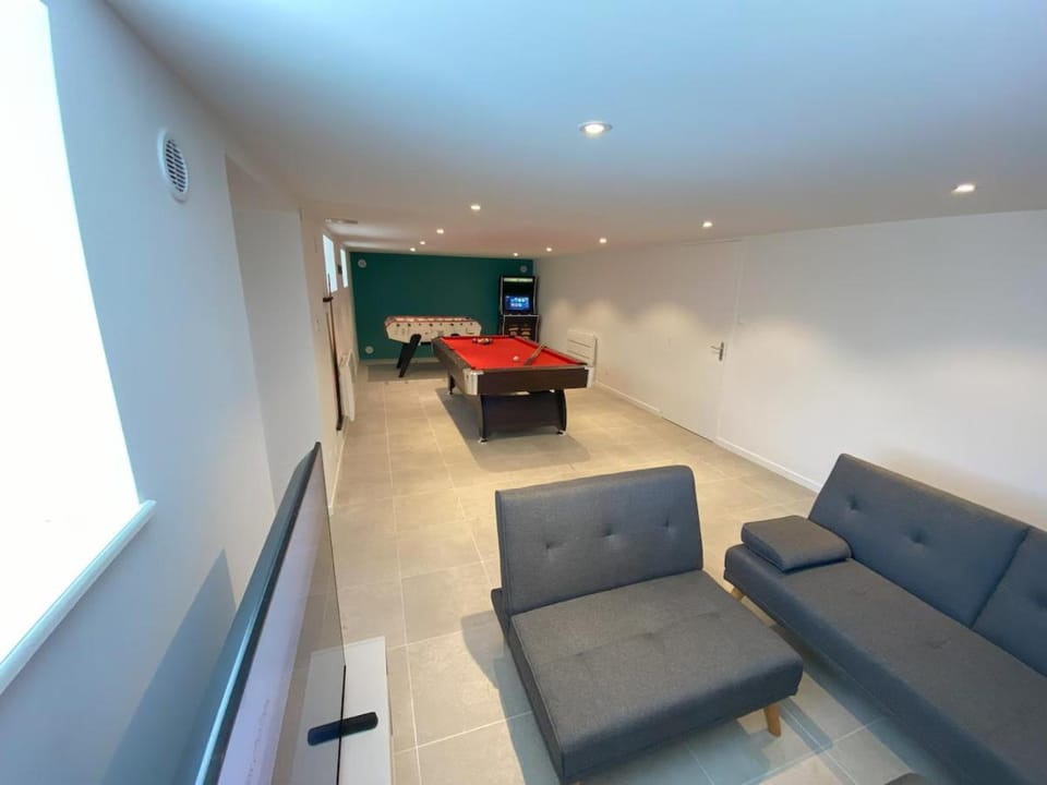 Communal lounge/ TV room, Billiard, Game Room