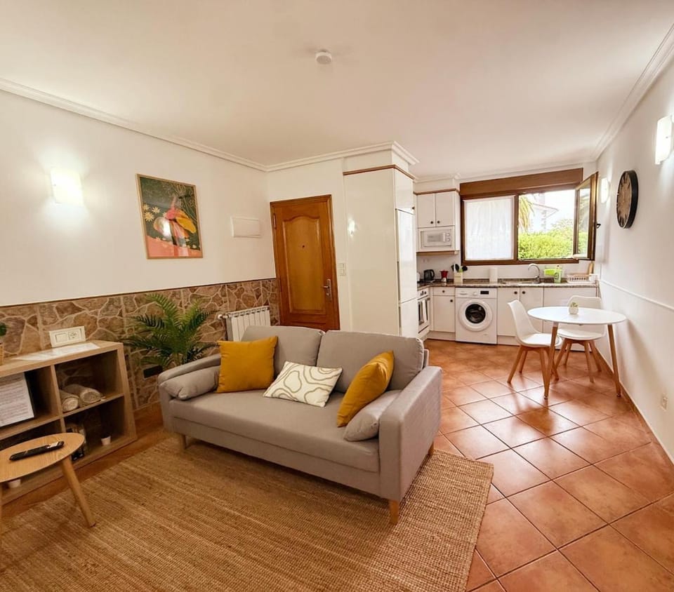 Apartamento con jardin y parking privado Apartment in Basque Country