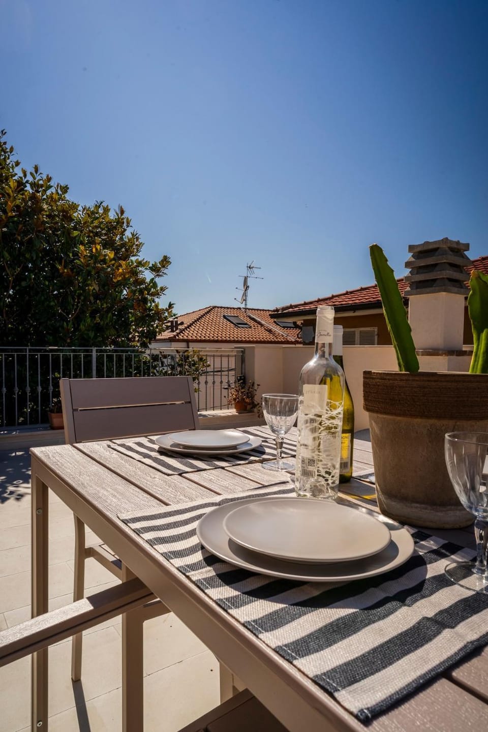 Patio, Day, View (from property/room), Balcony/Terrace, Dining area
