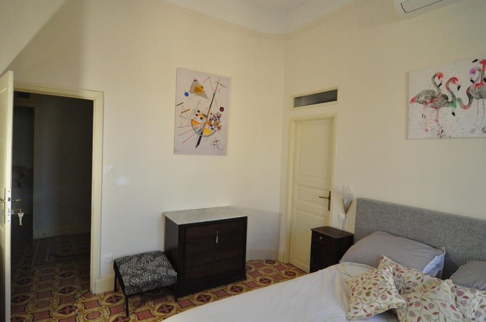 Bedroom, wardrobe