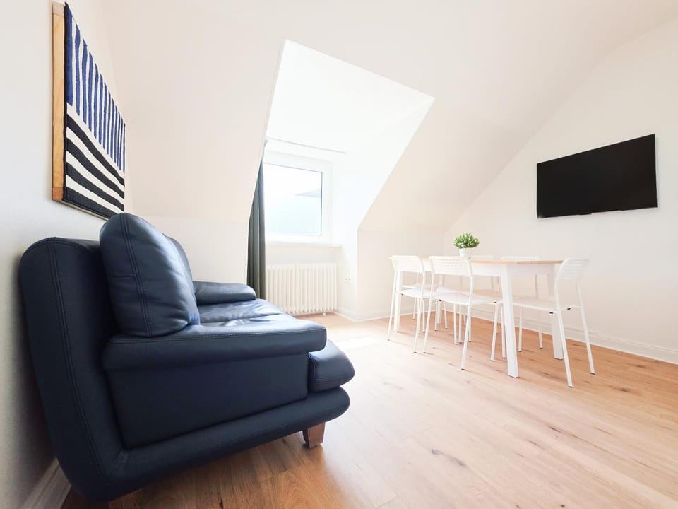TV and multimedia, Living room, Dining area, heating