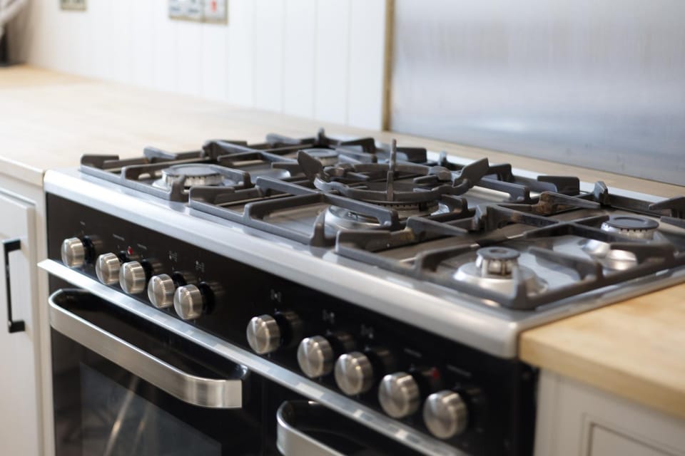 Kitchen or kitchenette, oven, stove