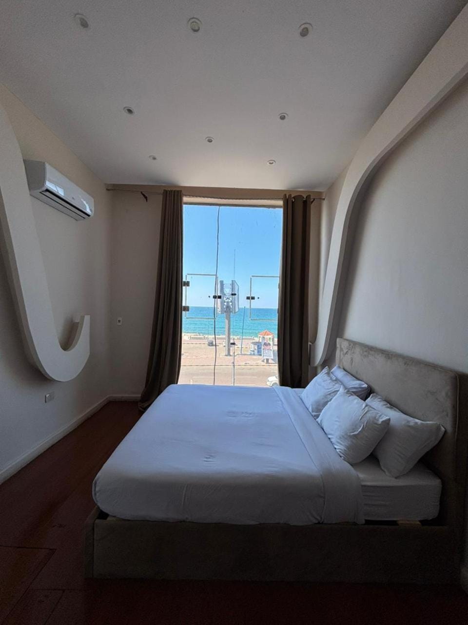Bed, Sea view, air conditioner