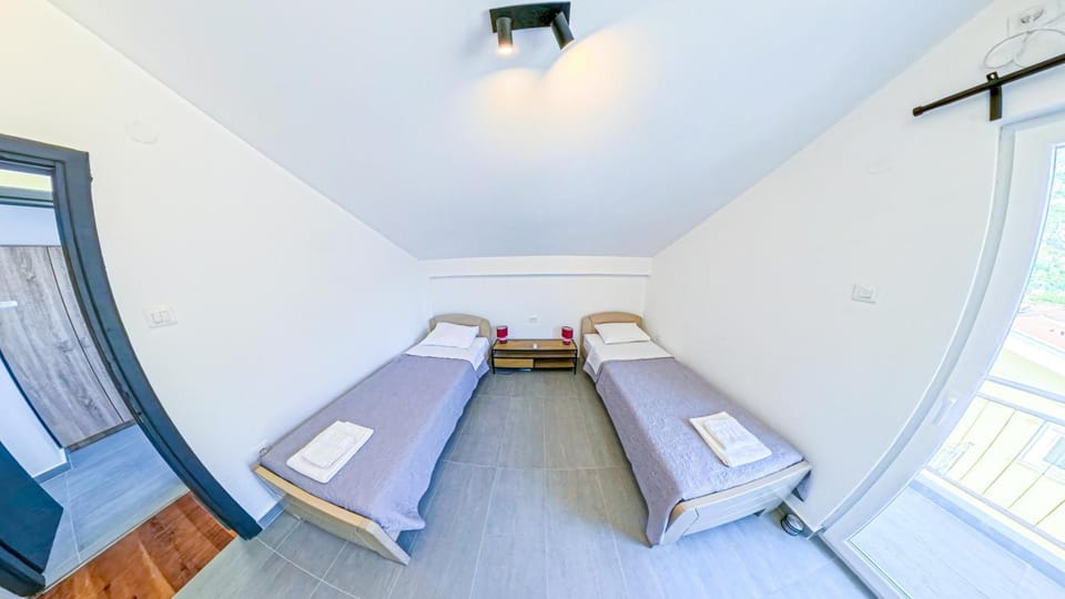 Bed, Balcony/Terrace, Photo of the whole room, Bedroom, internet, towels, wardrobe