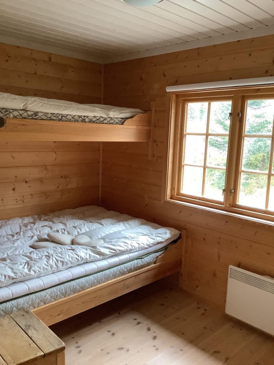 Bed, bunk bed