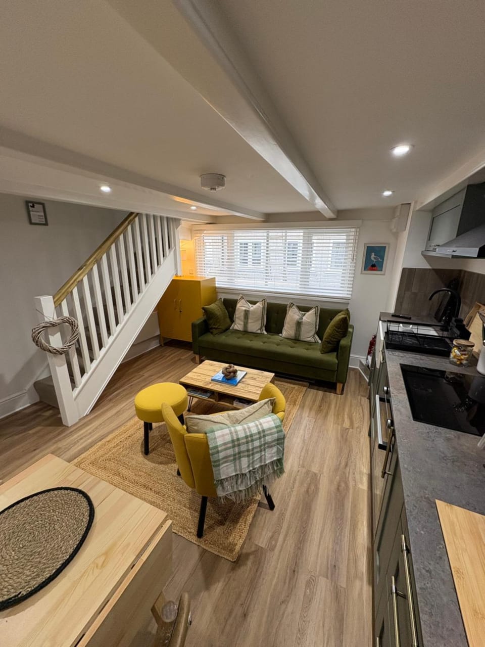 Living room, Seating area, Dining area, kitchen