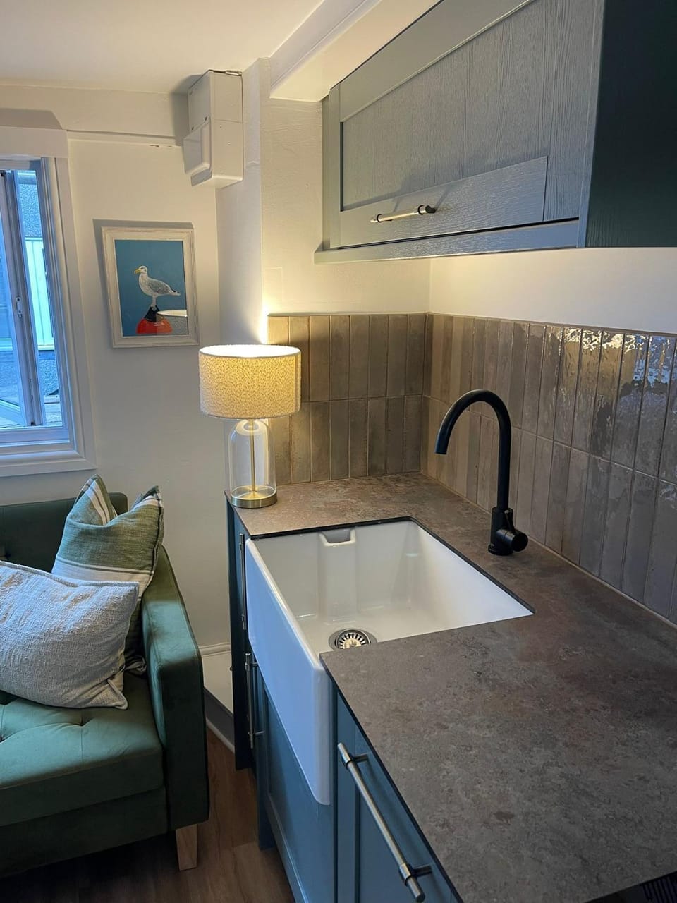Kitchen or kitchenette, Seating area
