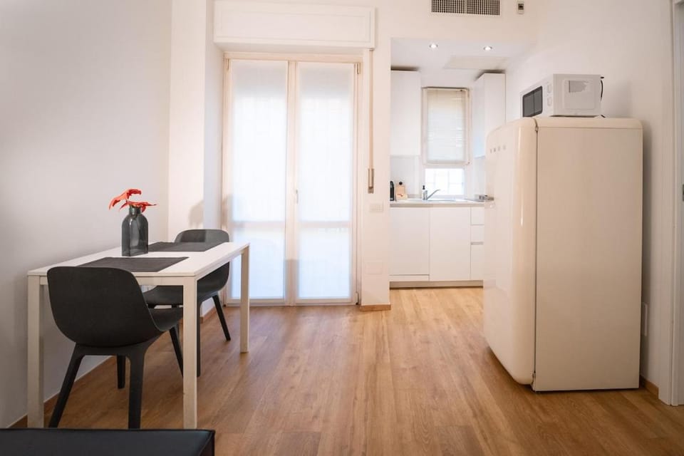 Sul Naviglio - Design Moderno e Comfort a Milano Apartment in Milan