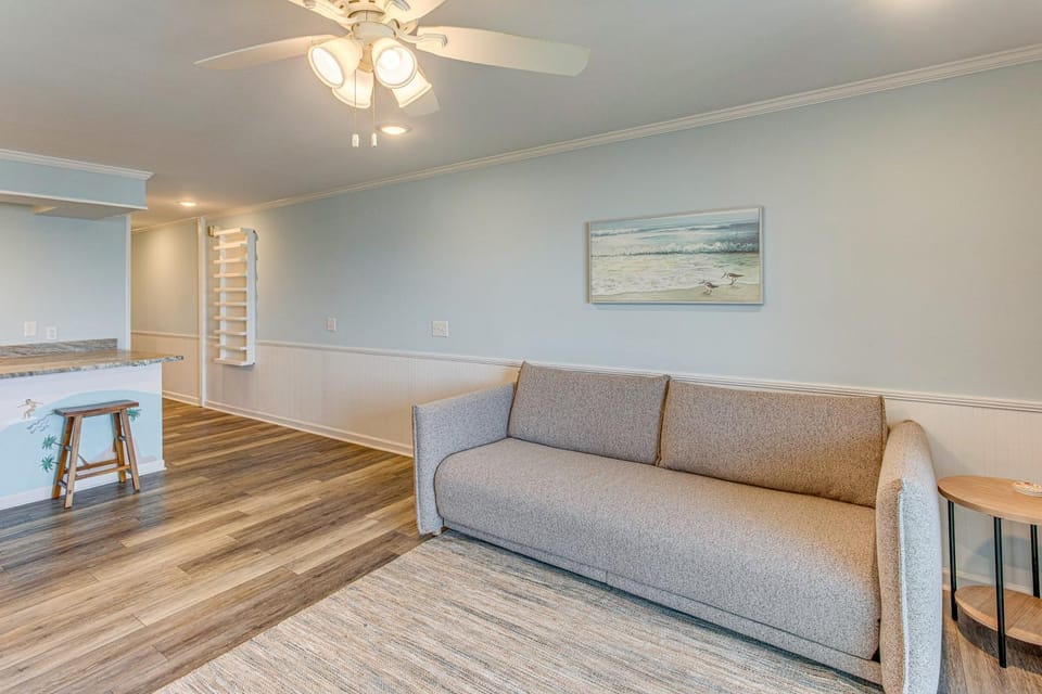 Beachfront Oasis w/ Pool Access in Surfside Beach! House in Surfside Beach