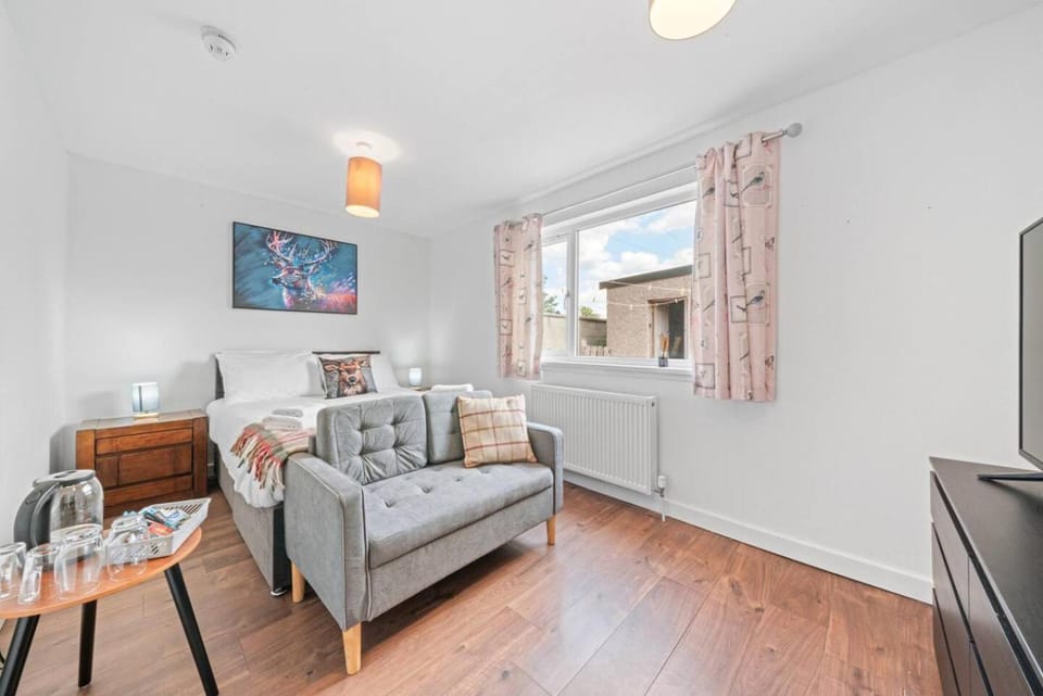 Bed, TV and multimedia, Coffee/tea facilities, Garden view