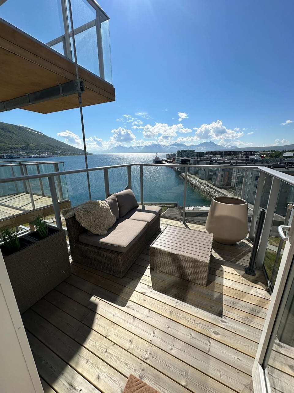 Downtown design apartment sea view Tromsø Aurora Apartment in Tromso