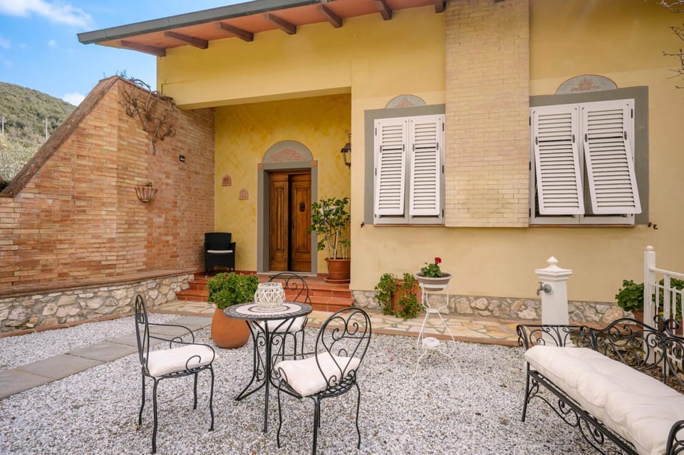 La Sassolina House in Tuscany