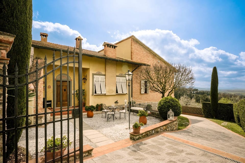 La Sassolina House in Tuscany