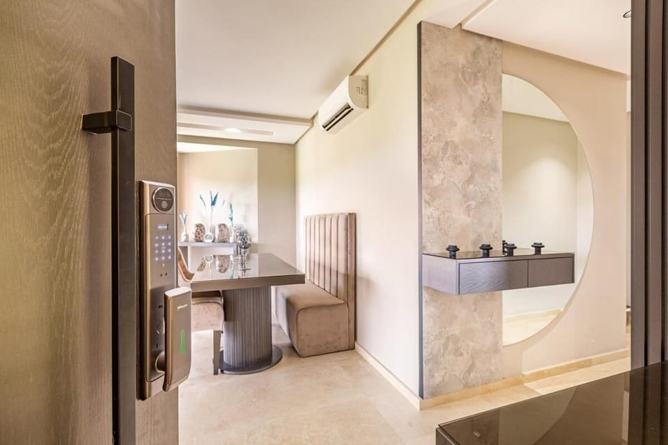 Luxurious 3BR by to the pool Apartment in Marrakesh