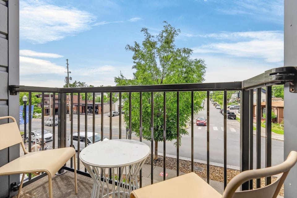 Heart of 12 South, Near Downtown, Park Free - #10 Apartment hotel in Nashville