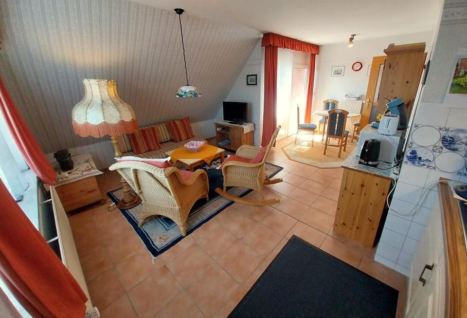 TV and multimedia, Living room, Dining area, Evening entertainment, stove