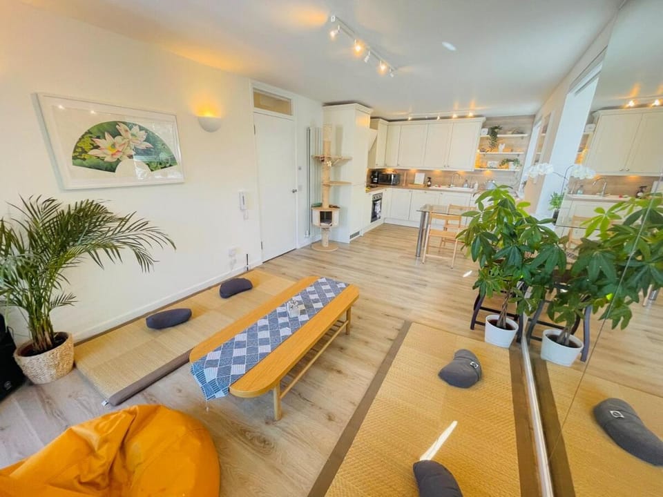 Zen Flat Next to Greenwich Park & Thames River Apartment in London Borough of Lewisham