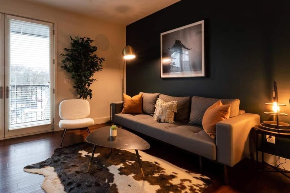 Heart of 12 South, Near Downtown, Park FREE - #4 Apartment hotel in Nashville