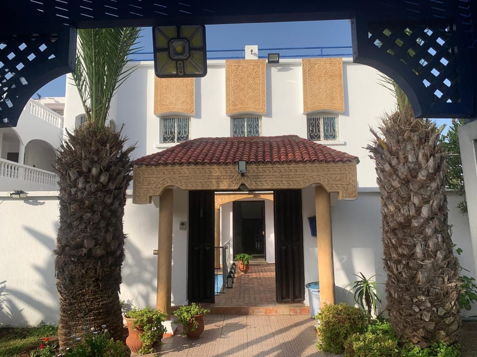 Facade/entrance