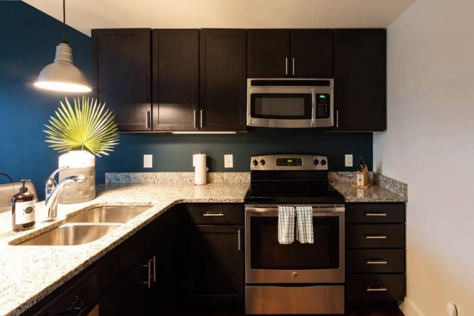 Heart of 12 South, Near Downtown, Park FREE - #9 Apartment hotel in Nashville