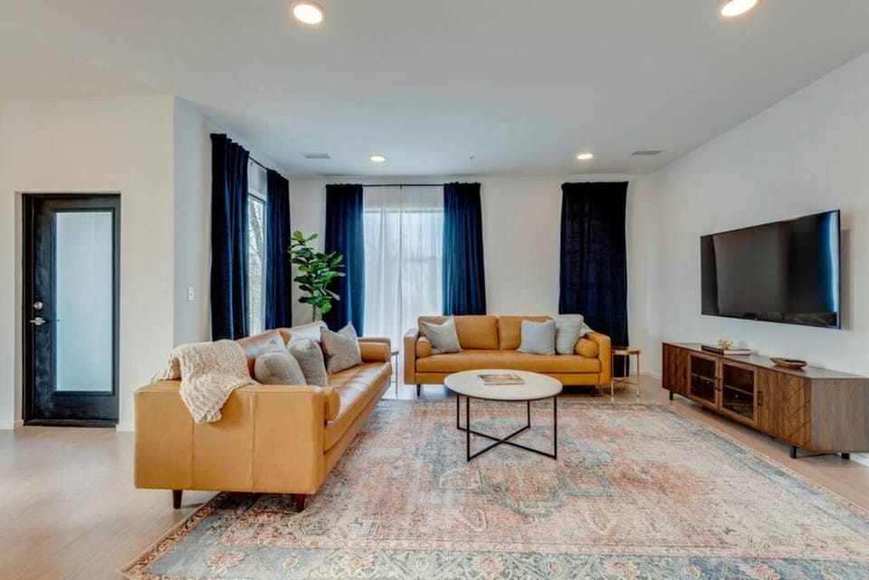 Boutique Condo on Nashville's Riverfront- EVE #201 House in East Nashville