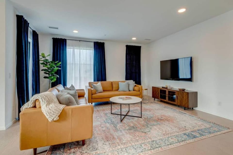 Boutique Condo on Nashville's Riverfront- EVE #201 House in East Nashville
