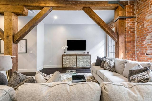 New Orleans Luxury Rentals - THE OAK Apartment in Warehouse District
