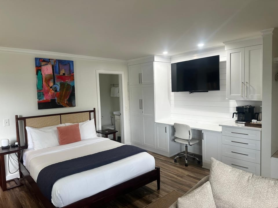 Nashville Studio wpool - Hip Melrose - 8th Ave House in Berry Hill