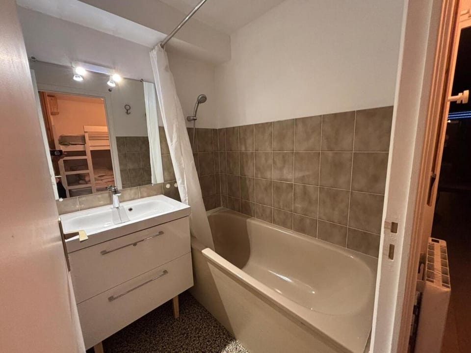 Shower, Bathroom, Bath