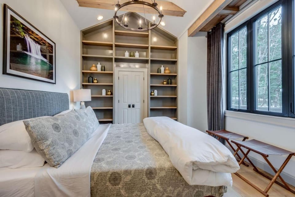 Starry Night on Monteagle-Retreat Waters Edge House in Tennessee
