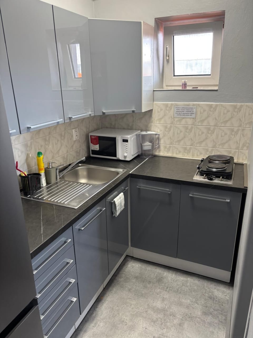 Kitchen or kitchenette