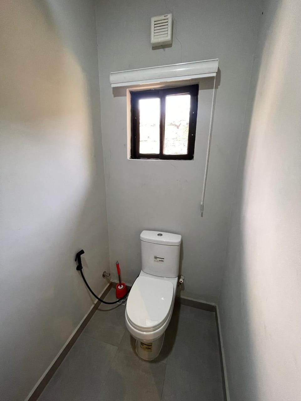 Toilet, bidet