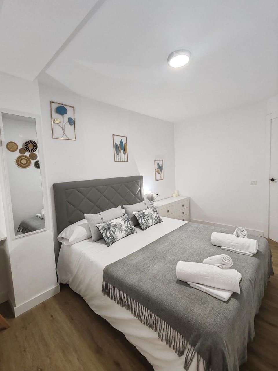 Night Day Apartment in Galicia