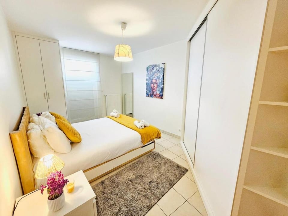 City Escape - Cozy 1BR Flat with terrace&parking Apartment in Luxembourg