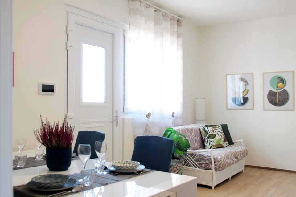 15min to Downtown, Welcoming Apt near tram T1 Apartment in Florence