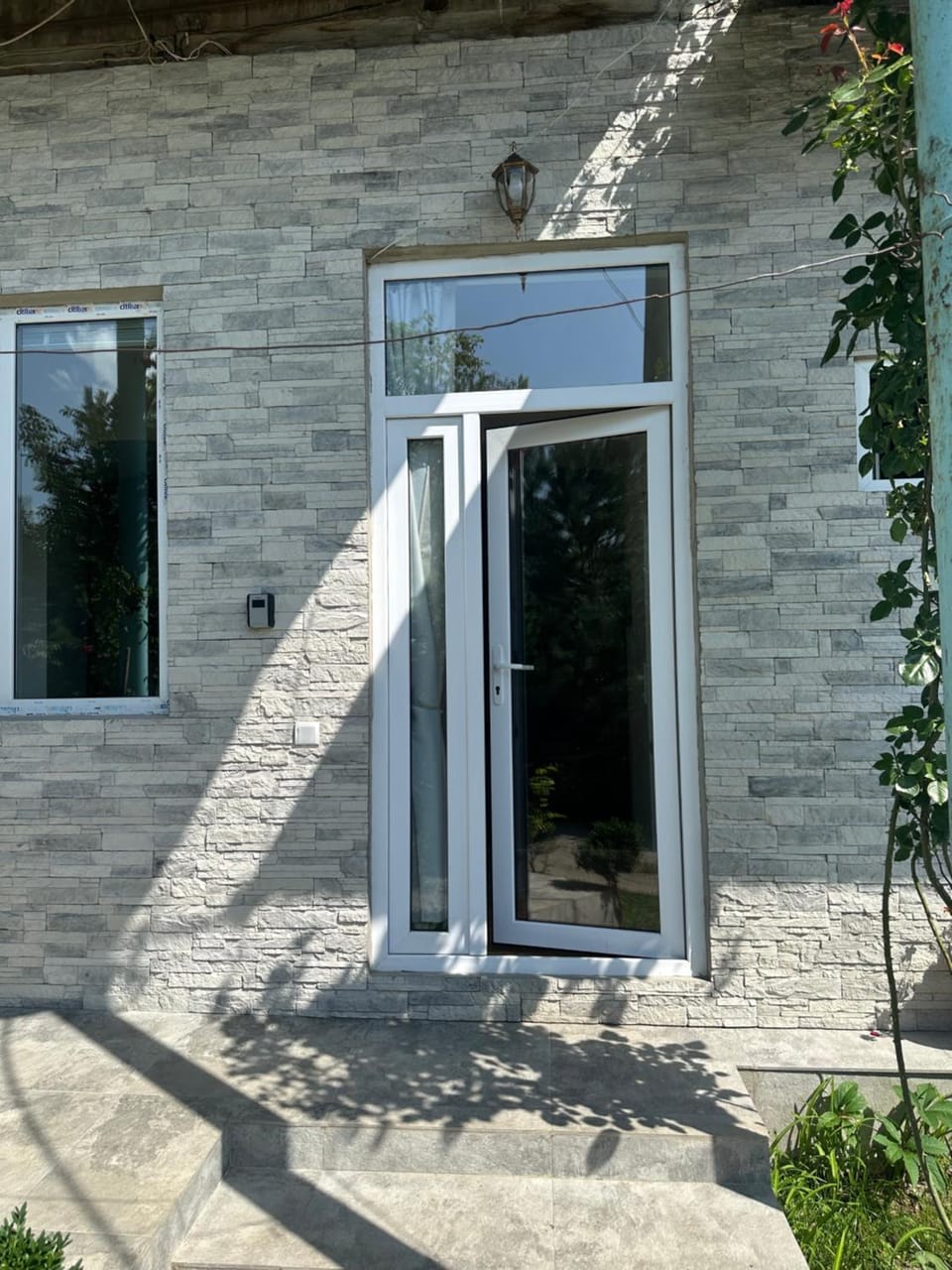 Property building, Day