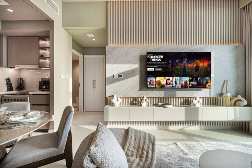 Mahogany 15 - 1BR 4 Guests - Walk to Burj Khalifa Apartment in Dubai