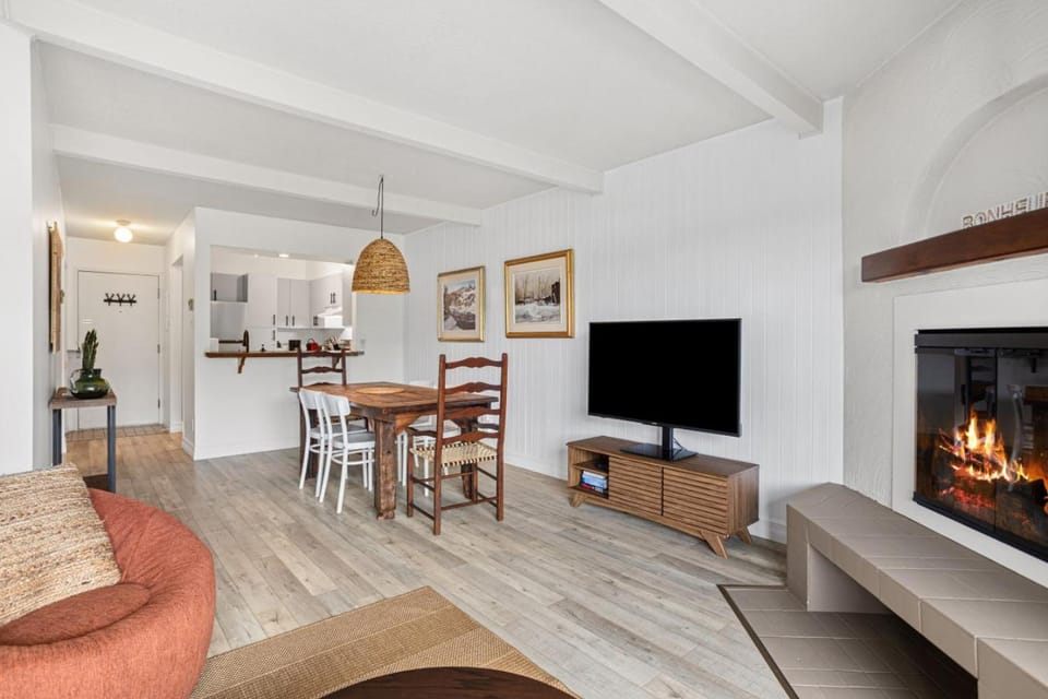 TV and multimedia, Kitchen or kitchenette, Dining area