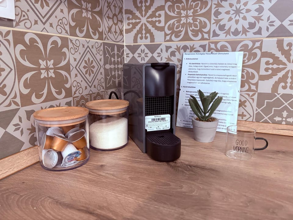 Coffee/tea facilities, Kitchen or kitchenette