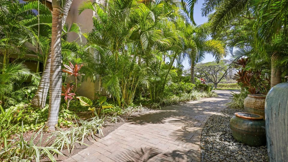 Spectacular Ground Floor Condo Sleeps 5 House in Puako