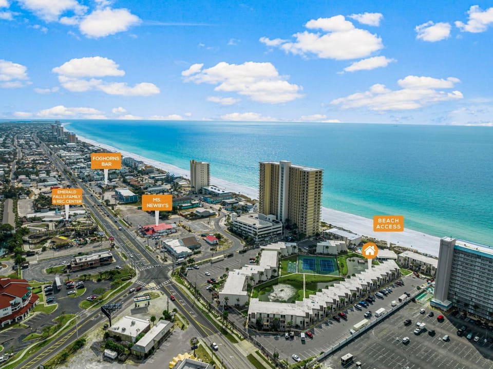 4BR Resort Home Ocean Views Sounds House in Lower Grand Lagoon