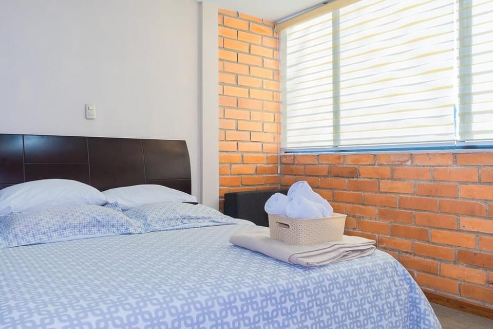 Suite on second floor in residential area with excellent location Apartment in Cuenca